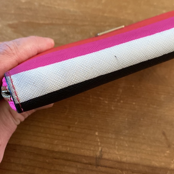 *SOLD on ♏️* Kate Spade Laurel Way Bonita Multicolored Striped Wallet - Picture 3 of 6